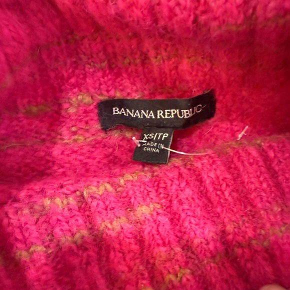 Banana Republic Fuchsia Turtleneck Sweater - Picture 2 of 3